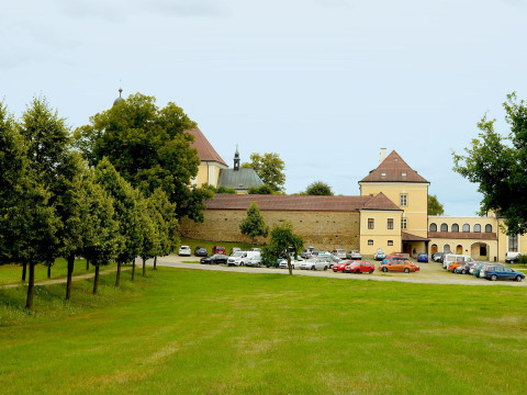 Kostelní Vydří, poutní kostel Panny Marie Karmelské