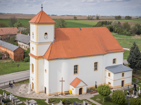 Třebom, kostel sv. Jiří