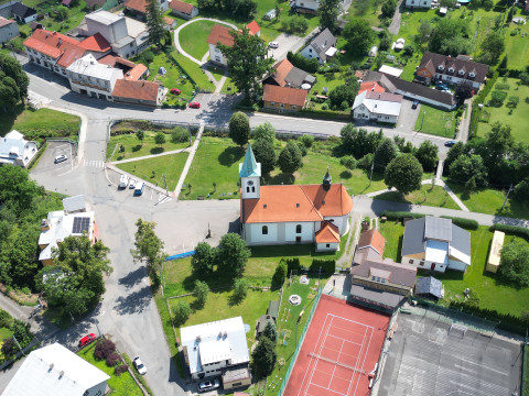 Lichnov, kostel sv. Petra a Pavla